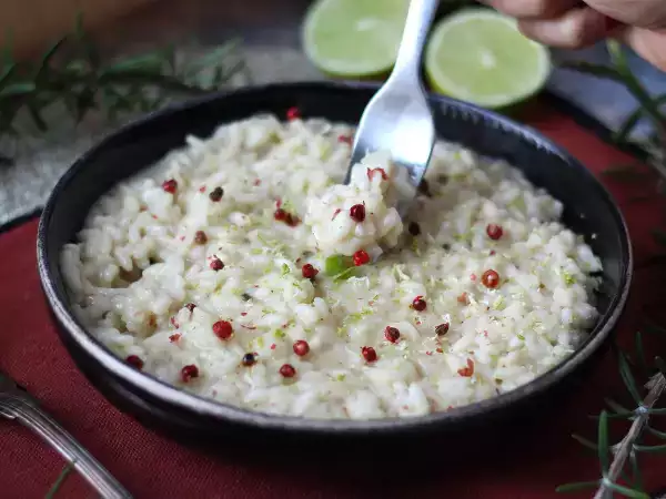 Recept Apno in rižota z rožnatim poprom: eleganten vegetarijanski recept za posebne večerje