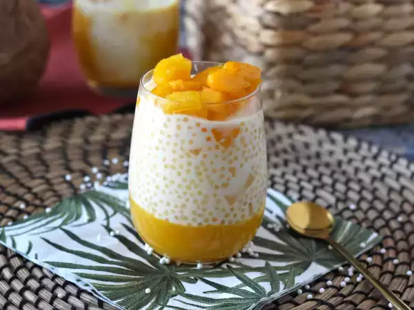 Recept Mango sago, azijska sladica s tapiokom in mangom, ki osvoji s svojo preprostostjo.