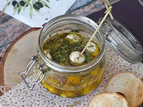 Recept Marinirane kroglice mocarele za aperitiv ali solato!