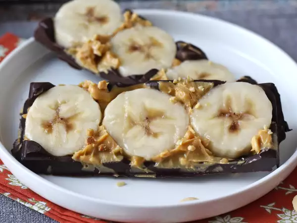 Recept Mini ploščice z banano, arašidovim maslom in čokolado, izjemno okusne in brez dodanega sladkorja