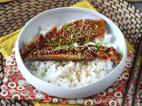 Recept Kako pripravite skušo? preizkusite ta recept z glazuro iz sojine omake in medu!