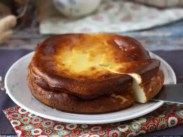 Recept Slasten cheesecake brez peciva, ki ga je zelo enostavno pripraviti!