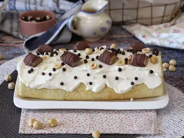 Recept Enostaven zvitek z okusom kinder bueno, kot nalašč za rojstnodnevno torto ali božični dnevnik!