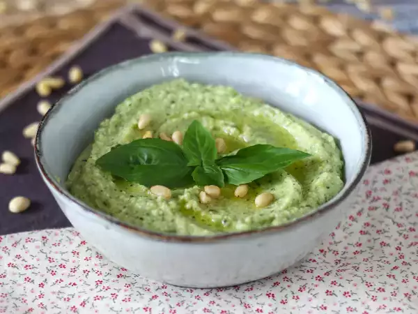Recept Pesto iz bučk, hiter in okusen recept brez kuhanja