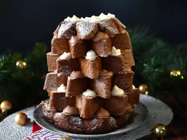 Recept Brioš pandoro, polnjen s kremo nutella in vanilijevo kremo v obliki božičnega drevesa