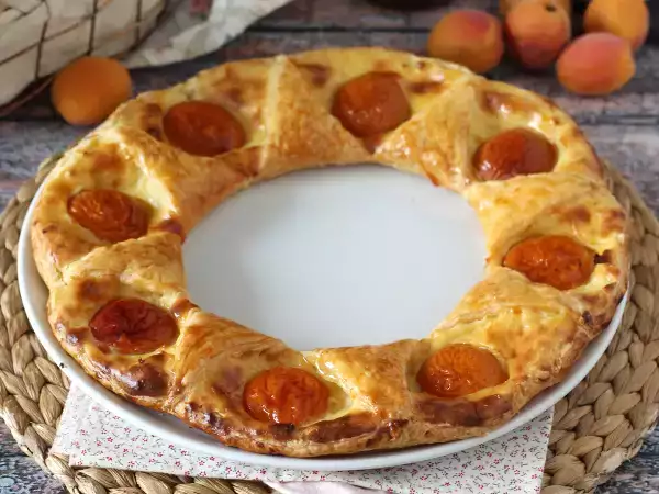 Recept Tarte oranaise - listnato testo, krema in marelice