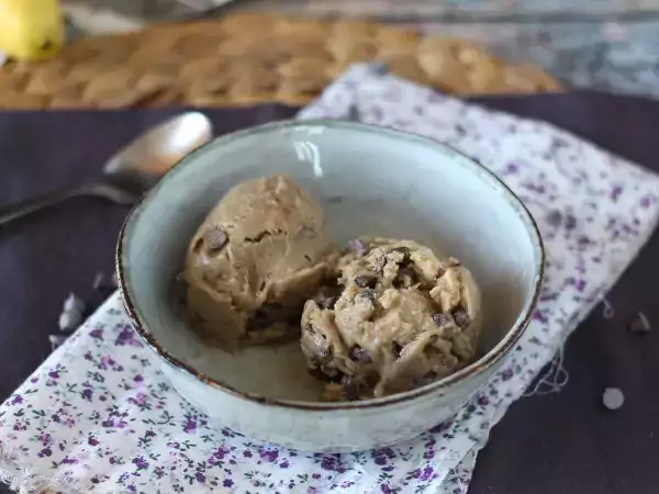 Recept Veganski bananin sladoled je zelo enostaven za pripravo okusa piškotov! vegansko testo za piškote