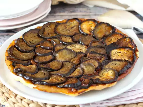 Recept Tarte tatin iz jajčevcev: slana različica, za katero lahko umrete!