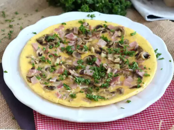 Recept Preprosta omleta z gobami, šunko in peteršiljem