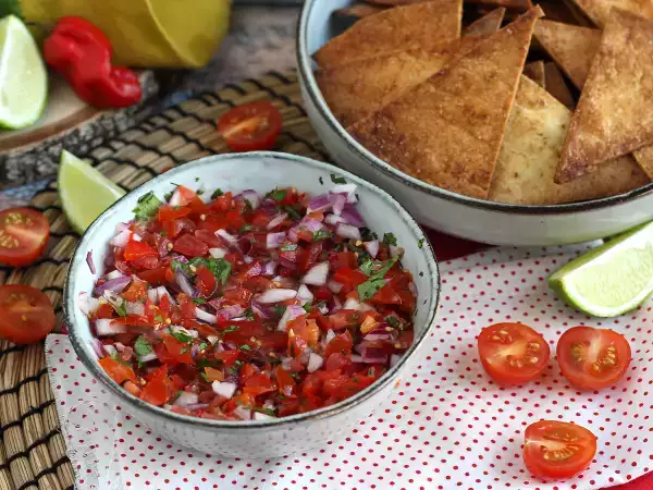 Recept Pico de gallo in domači tortilja čips
