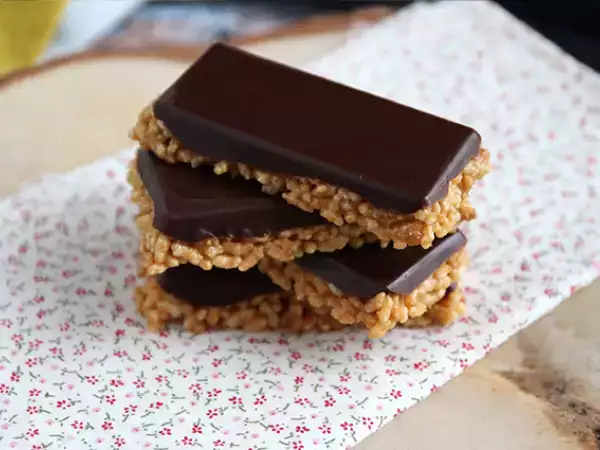 Recept Žitna ploščica iz puhastega riža z arašidi