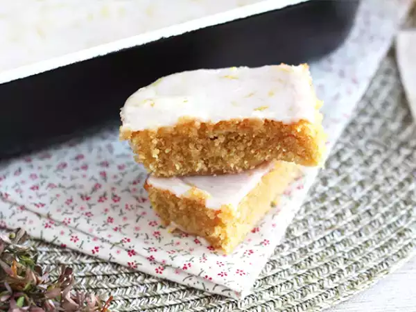 Recept Limonin in ovseni brownie z limonino glazuro