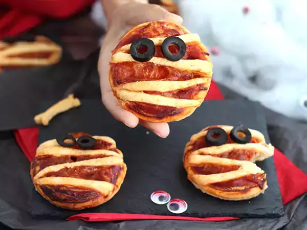 Recept Mamina pica iz listnatega testa