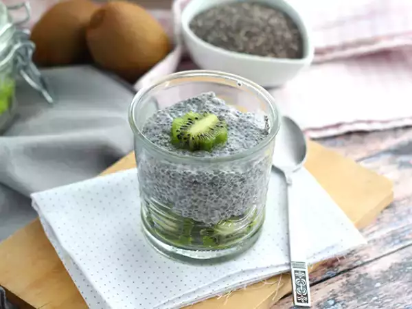 Recept Puding iz semen chia s kivijem