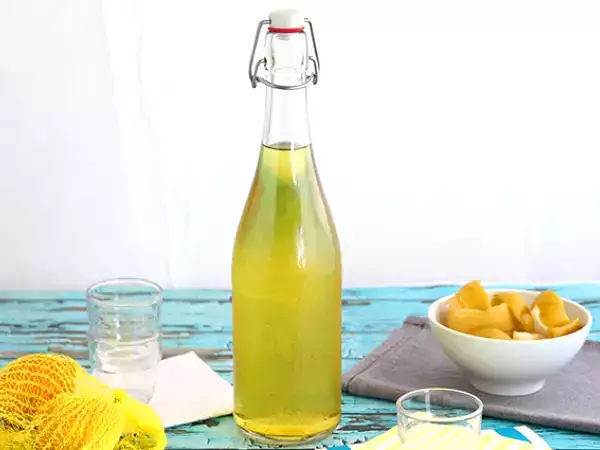 Recept Enostaven domač limoncello