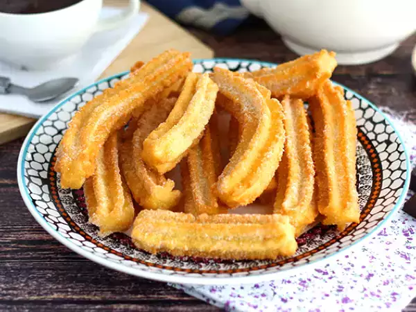 Recept Hrustljavi in lahki churrosi