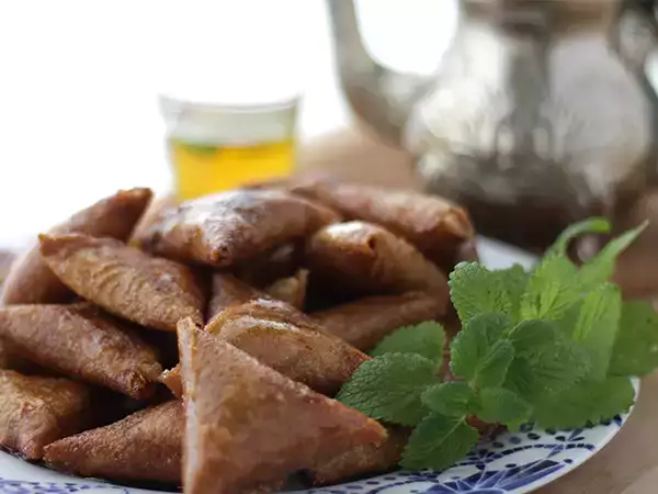 Recept Briouats z mandlji, majhno orientalsko pecivo