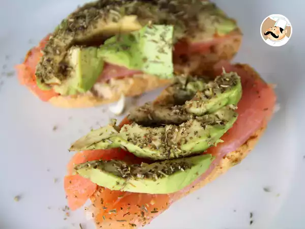Recept Bruskete z lososom in avokadom