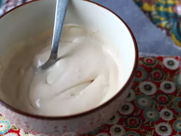 Recept Kremasta, okusna omaka za hrustljavega piščanca