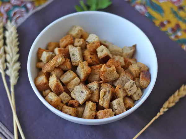 Recept Hrustljavi zeliščni krofi v zračnem cvrtniku (hitro in enostavno)