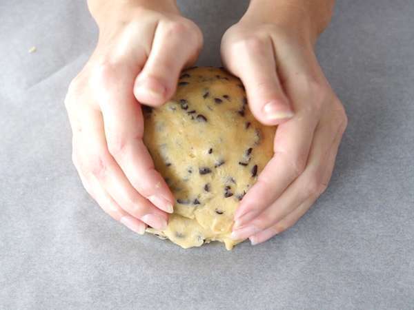 Velikanska torta s piškoti in marshmallows - Priprava korak 8