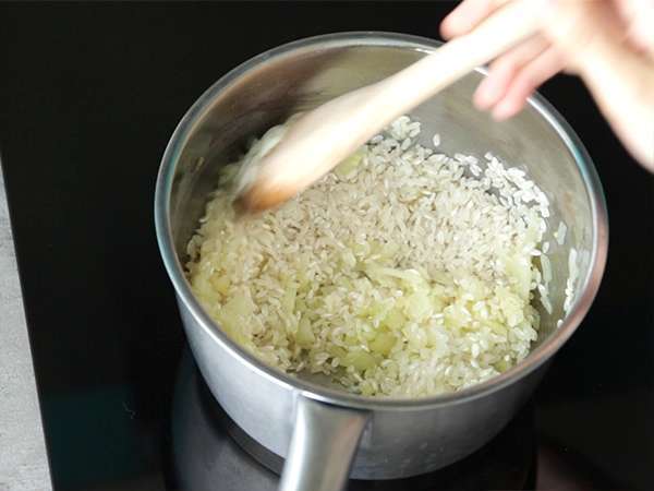 Rižota s sirom in chorizom - Priprava korak 2