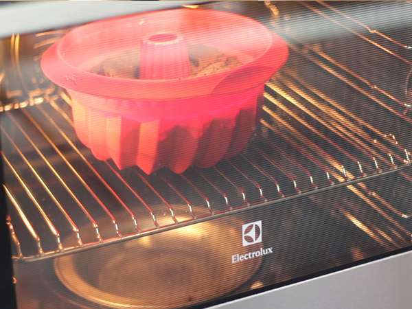 Guinnessova torta, Guinnessova pivska torta - Priprava korak 6