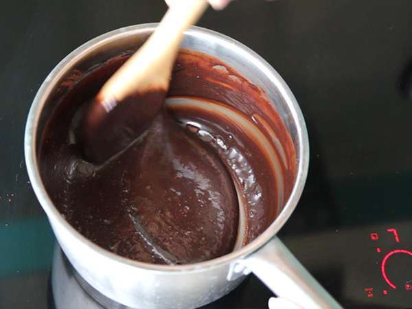 Brigadeiro, majhne brazilske slaščice - Priprava korak 2