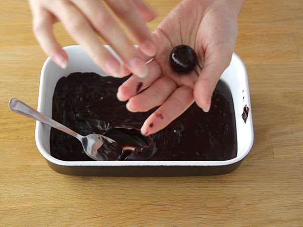 Brigadeiro, majhne brazilske slaščice - Priprava korak 4