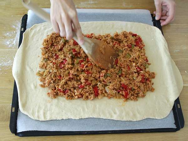 Španske empanade iz tune - Priprava korak 9