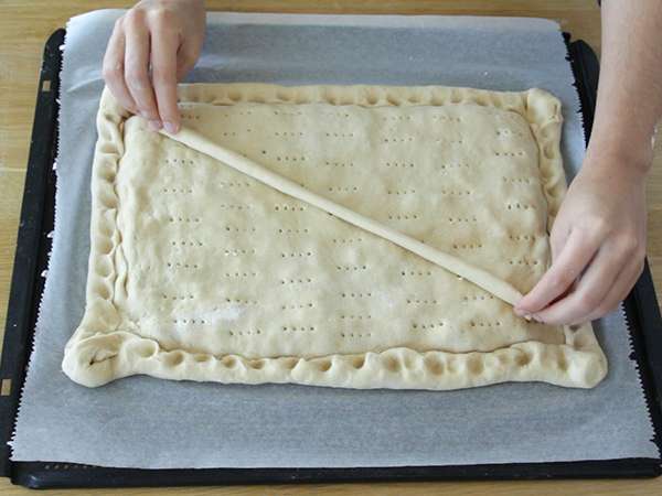 Španske empanade iz tune - Priprava korak 12