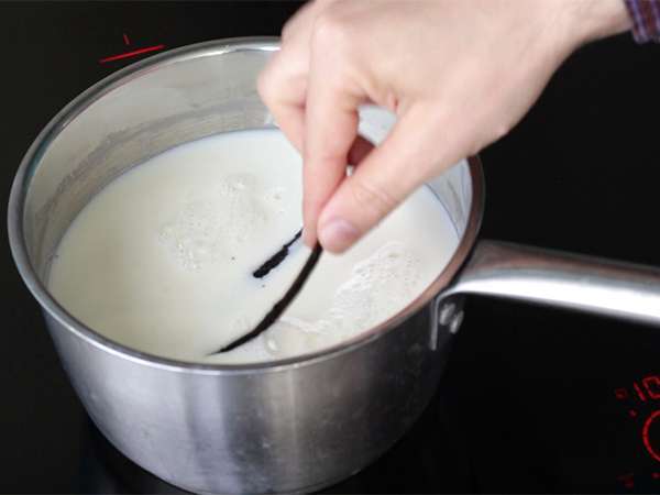 Pekovski kremni flan - Priprava korak 1