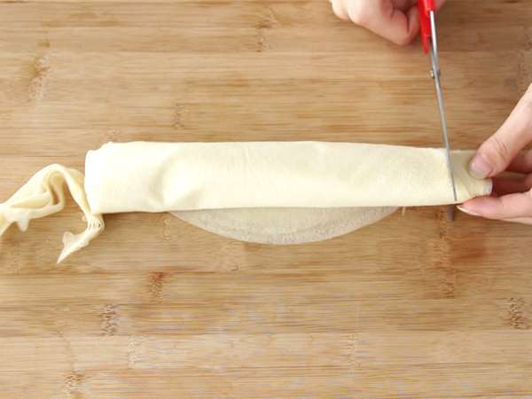 Briouats z mandlji, majhno orientalsko pecivo - Priprava korak 3