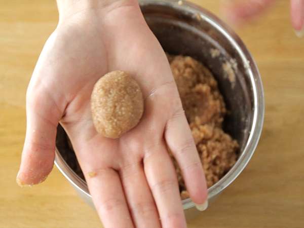 Briouats z mandlji, majhno orientalsko pecivo - Priprava korak 5