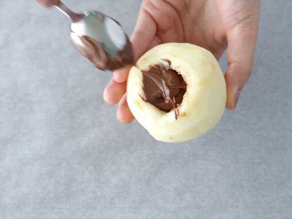 Hruške iz listnatega testa s čokoladnim središčem - Priprava korak 3