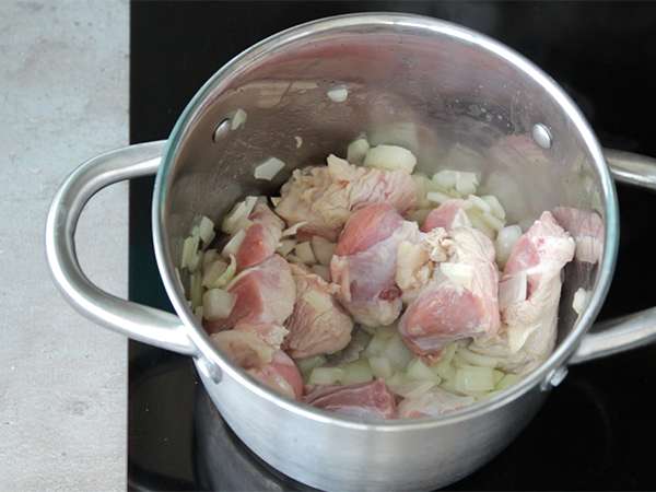 Enostavna telečja enolončnica - Priprava korak 1