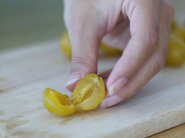 Slivov kolač Mirabelle - Priprava korak 2