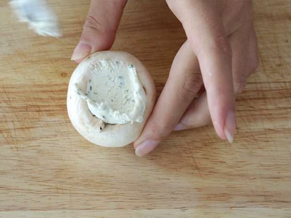 Polnjene gobe za aperitiv - Priprava korak 2