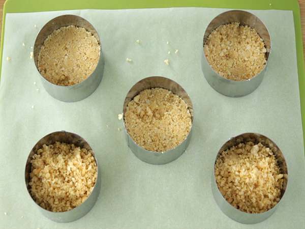 Soleni lososovi cheesecakes - Priprava korak 2