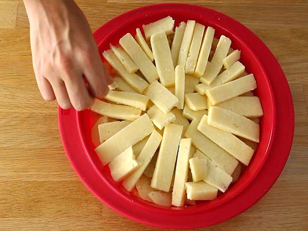 Tarte Tatin iz krompirja in kantala - Priprava korak 4