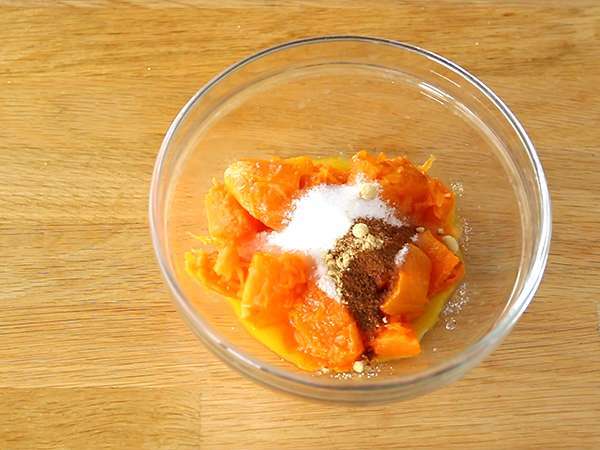 Latte z bučno začimbo - Priprava korak 2