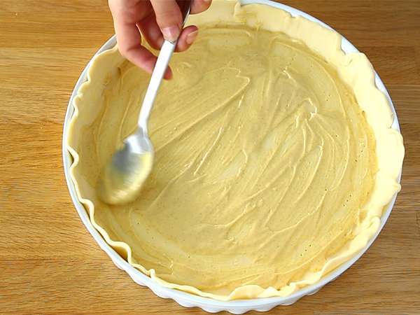 Camembert in jabolčni tart - Priprava korak 1