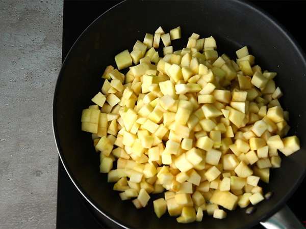 Camembert in jabolčni tart - Priprava korak 2