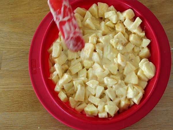 Enostavna jabolčna torta - Priprava korak 4