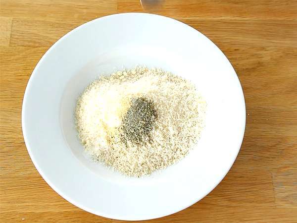 Telečji zrezek Milanese - Priprava korak 1