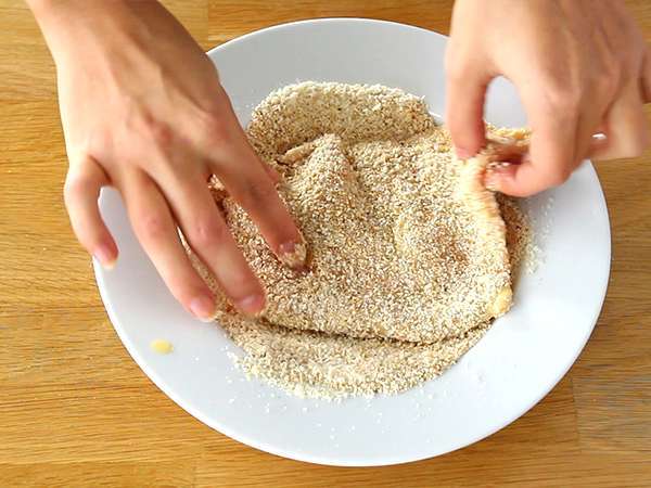 Telečji zrezek Milanese - Priprava korak 3