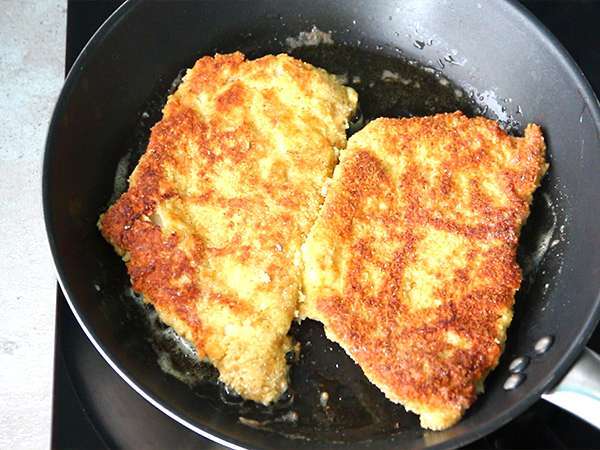 Telečji zrezek Milanese - Priprava korak 4