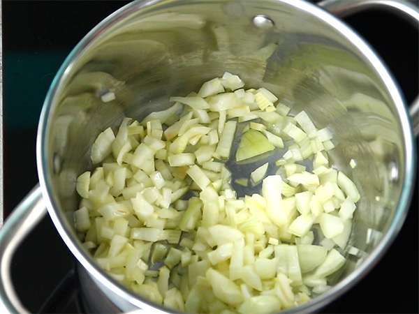 Enostavna juha iz zelja - Priprava korak 1