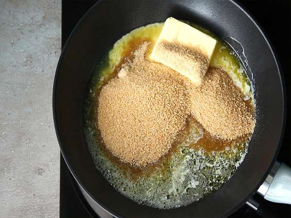 Torta iz banan, banan in karamele - Priprava korak 3