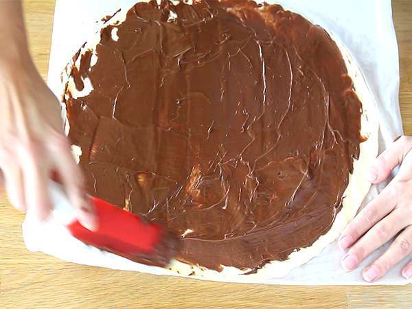 Jedla z Nutello za delitev - Priprava korak 1